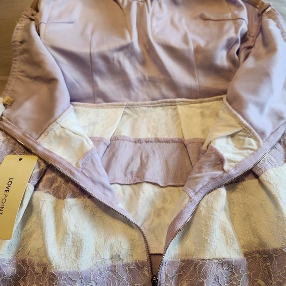 Lavender and White Lace Dress, size Small - Picture 5 of 5
